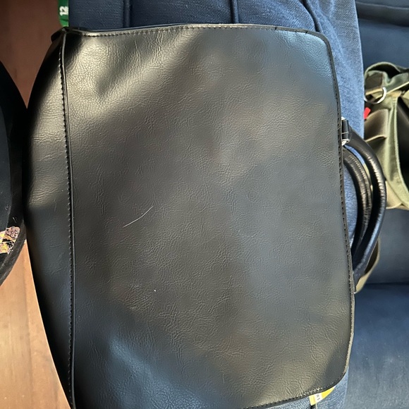 Jones New York Signature Large Satchel - Picture 5 of 5